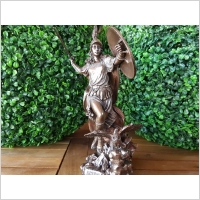 ATENA RZUCAJ�CA OSZCZEPEM Z SOW� VERONESE (WU76978A4)